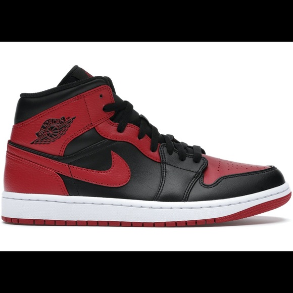 *SOLD* Nike Air Jordan 1 Mid - Banned - Picture 1 of 4